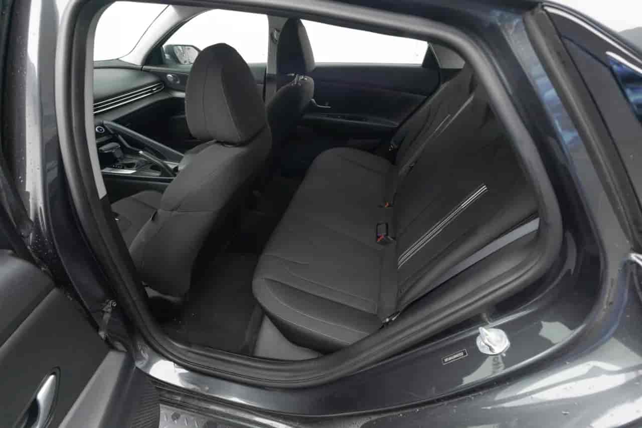 HYUNDAI Elantra - 8