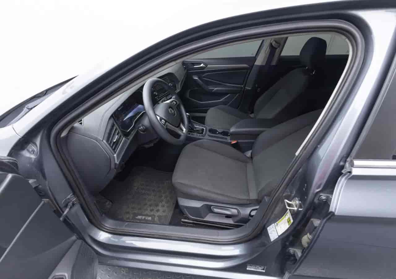 VOLKSWAGEN Jetta - 10
