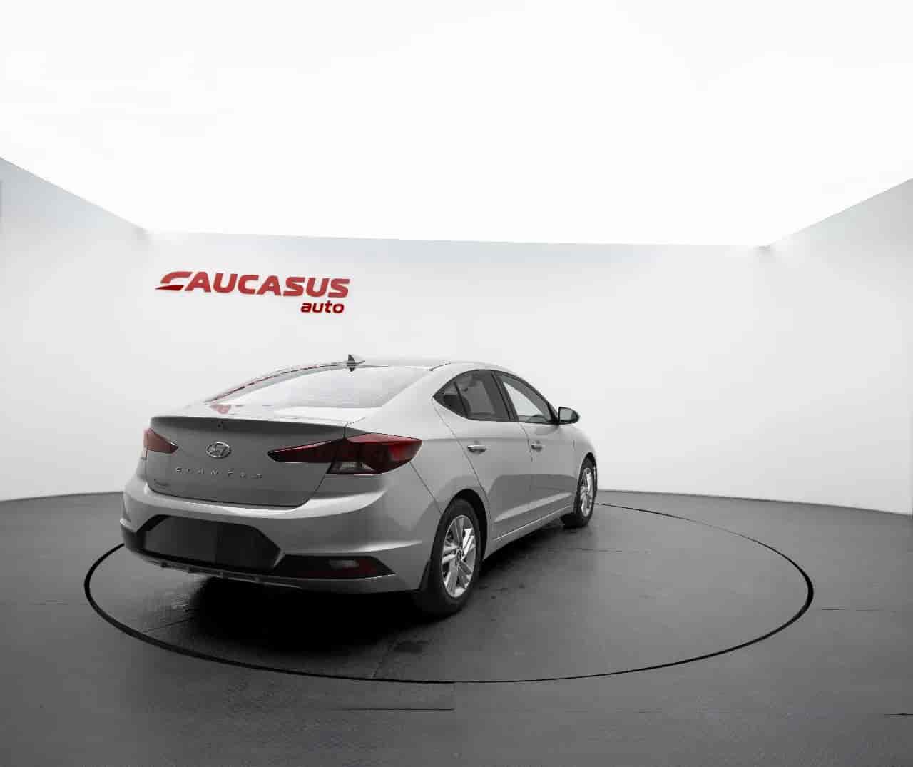 HYUNDAI Elantra - 4