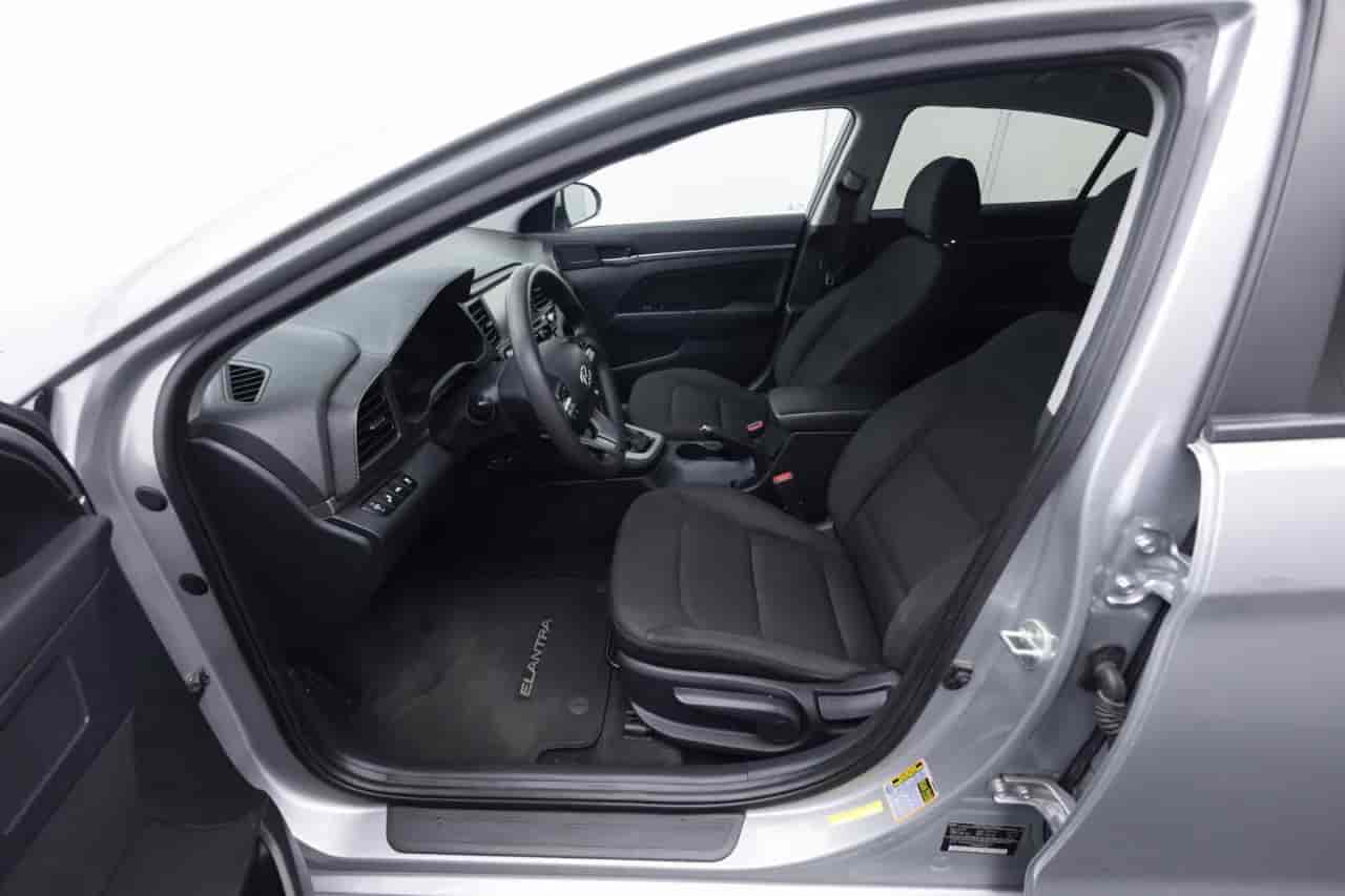 HYUNDAI Elantra - 9