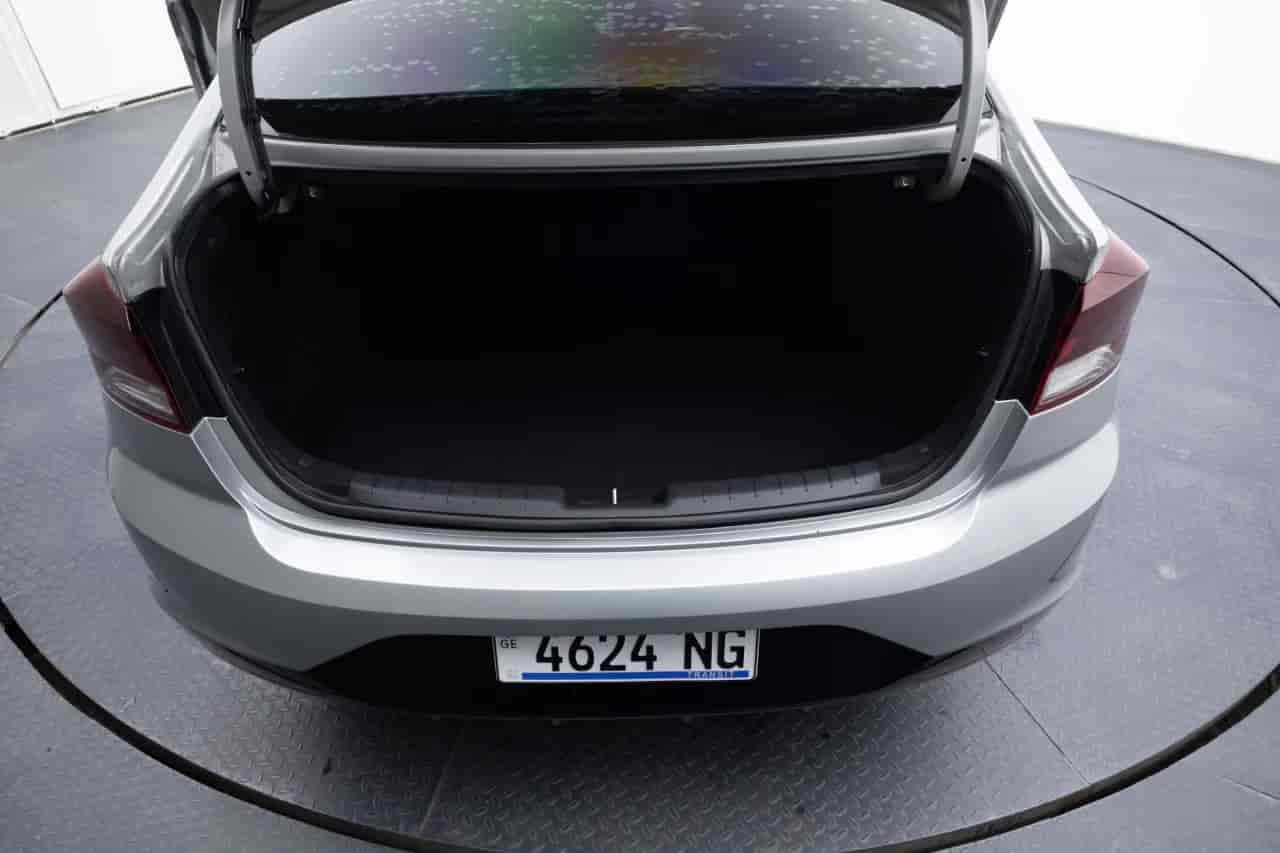 HYUNDAI Elantra - 10