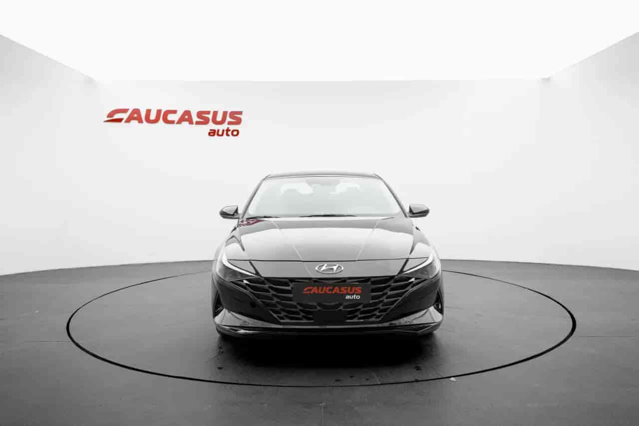 HYUNDAI Elantra - 2