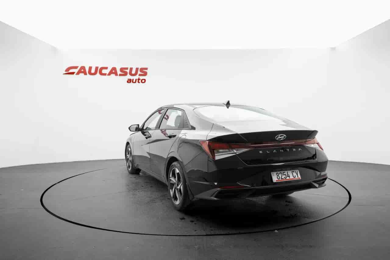 HYUNDAI Elantra - 6