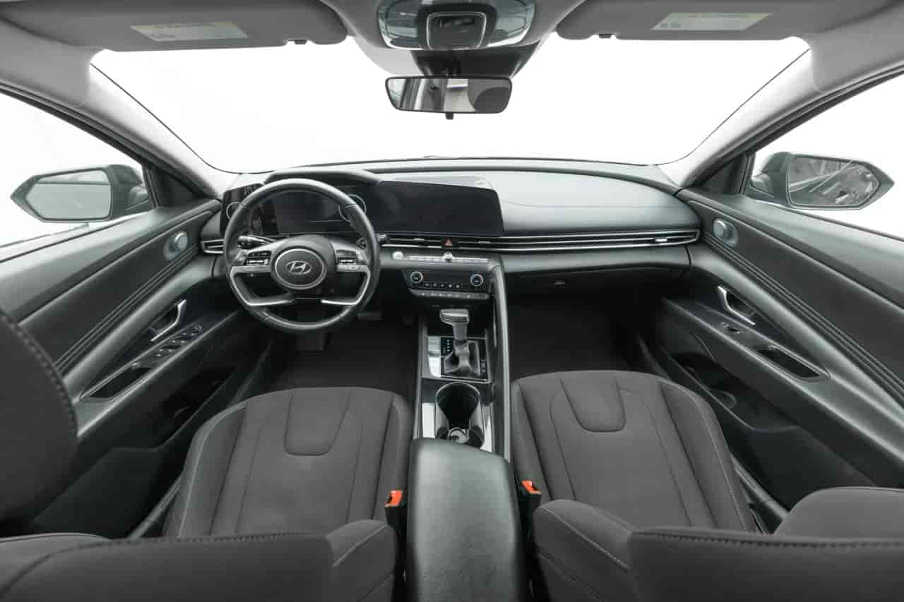 HYUNDAI Elantra - 9