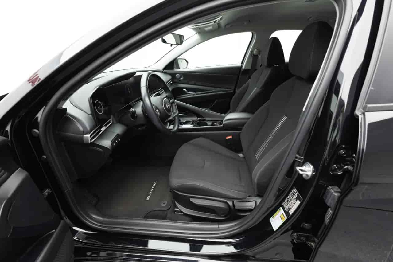 HYUNDAI Elantra - 10