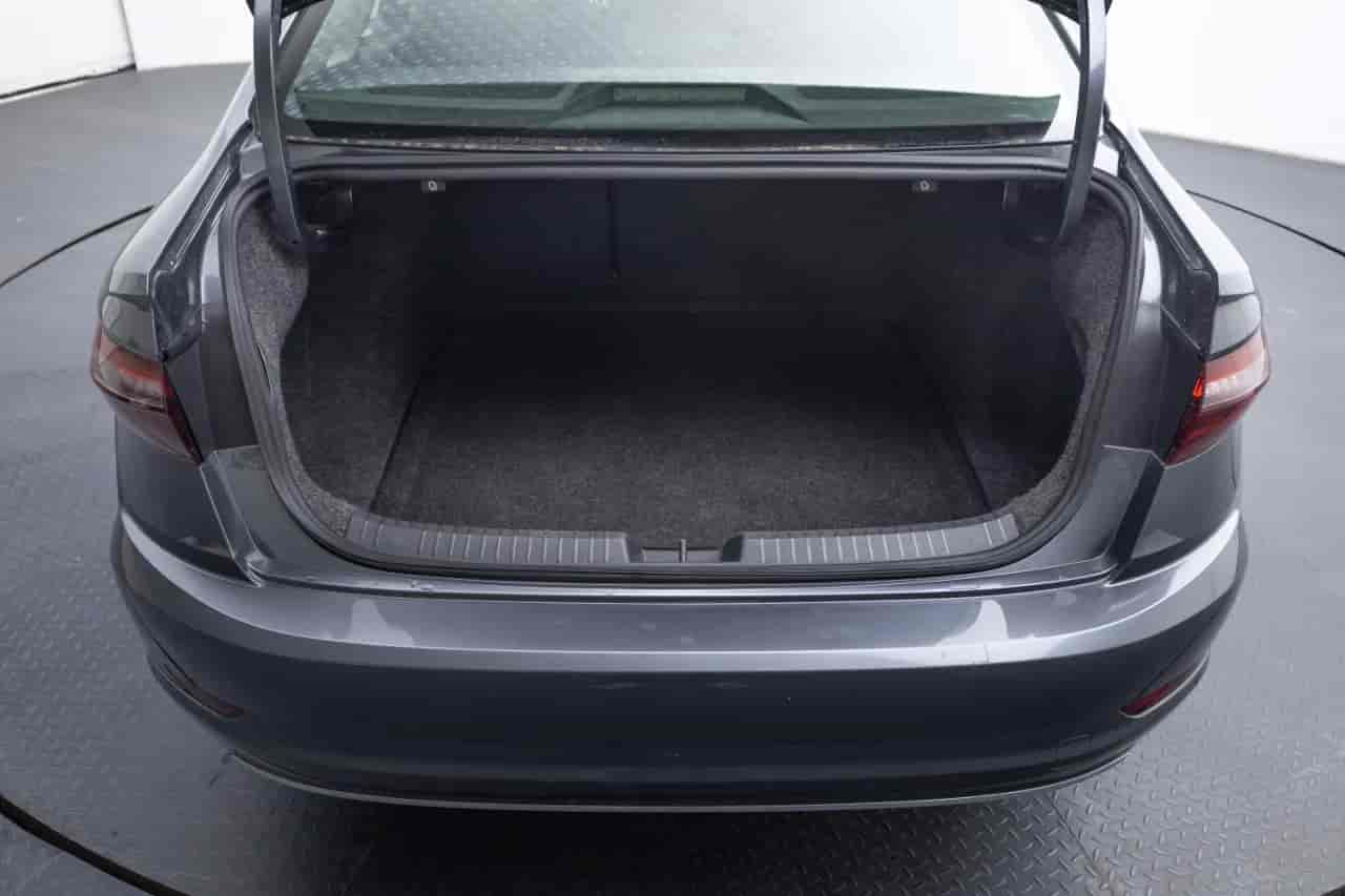 VOLKSWAGEN Jetta - 7