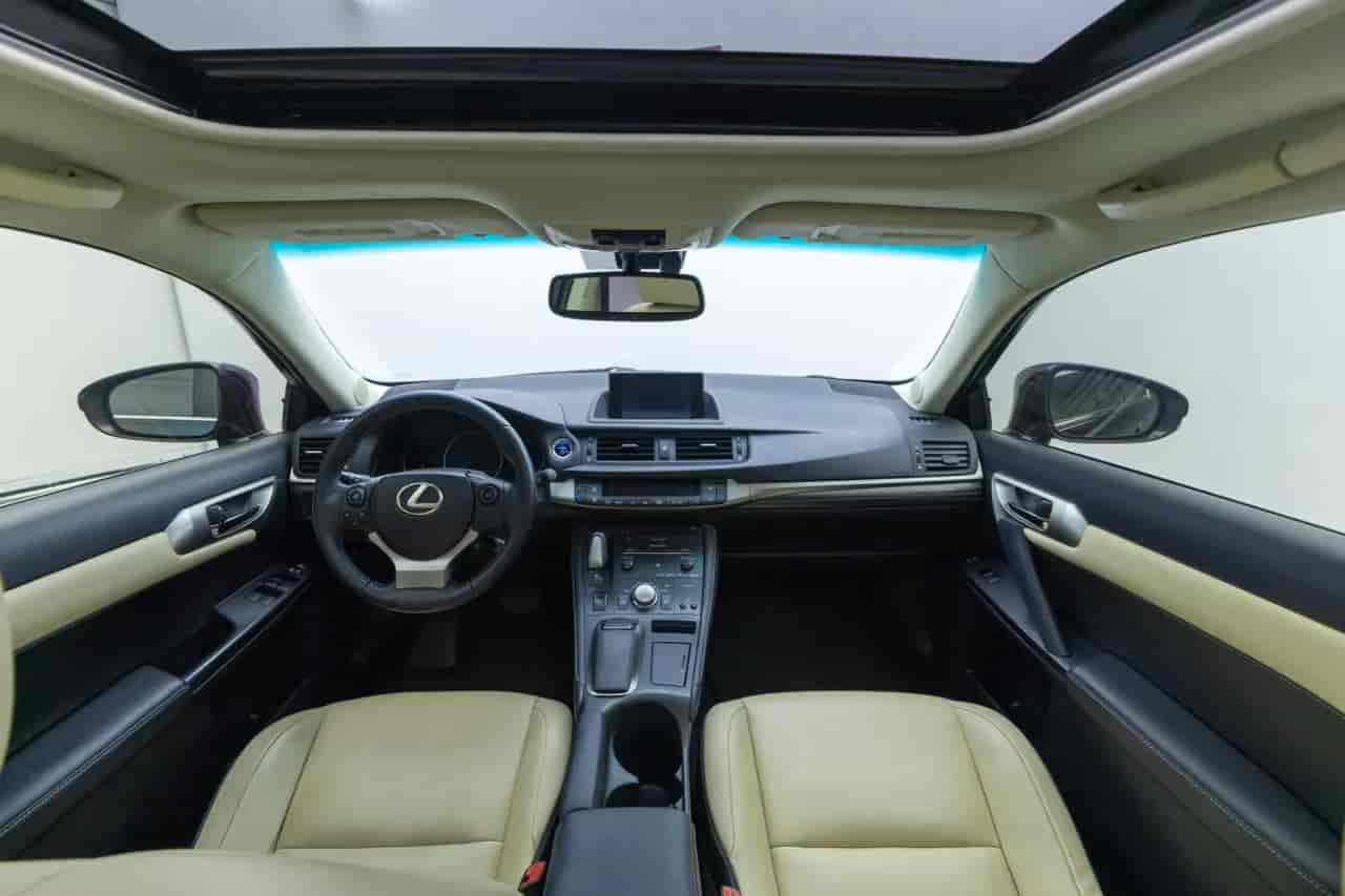 LEXUS CT - 9