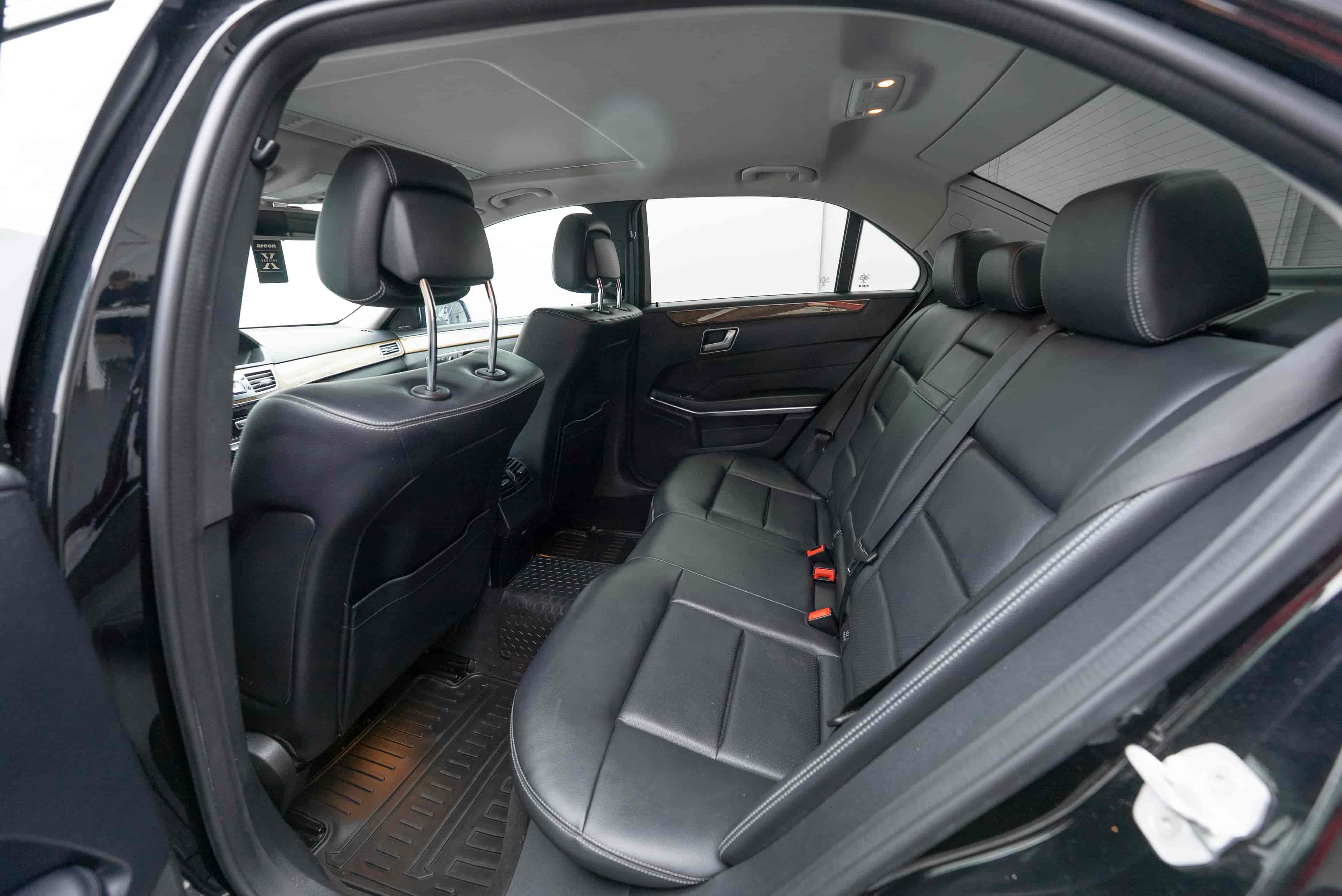 MERCEDES-BENZ E-Class - 8