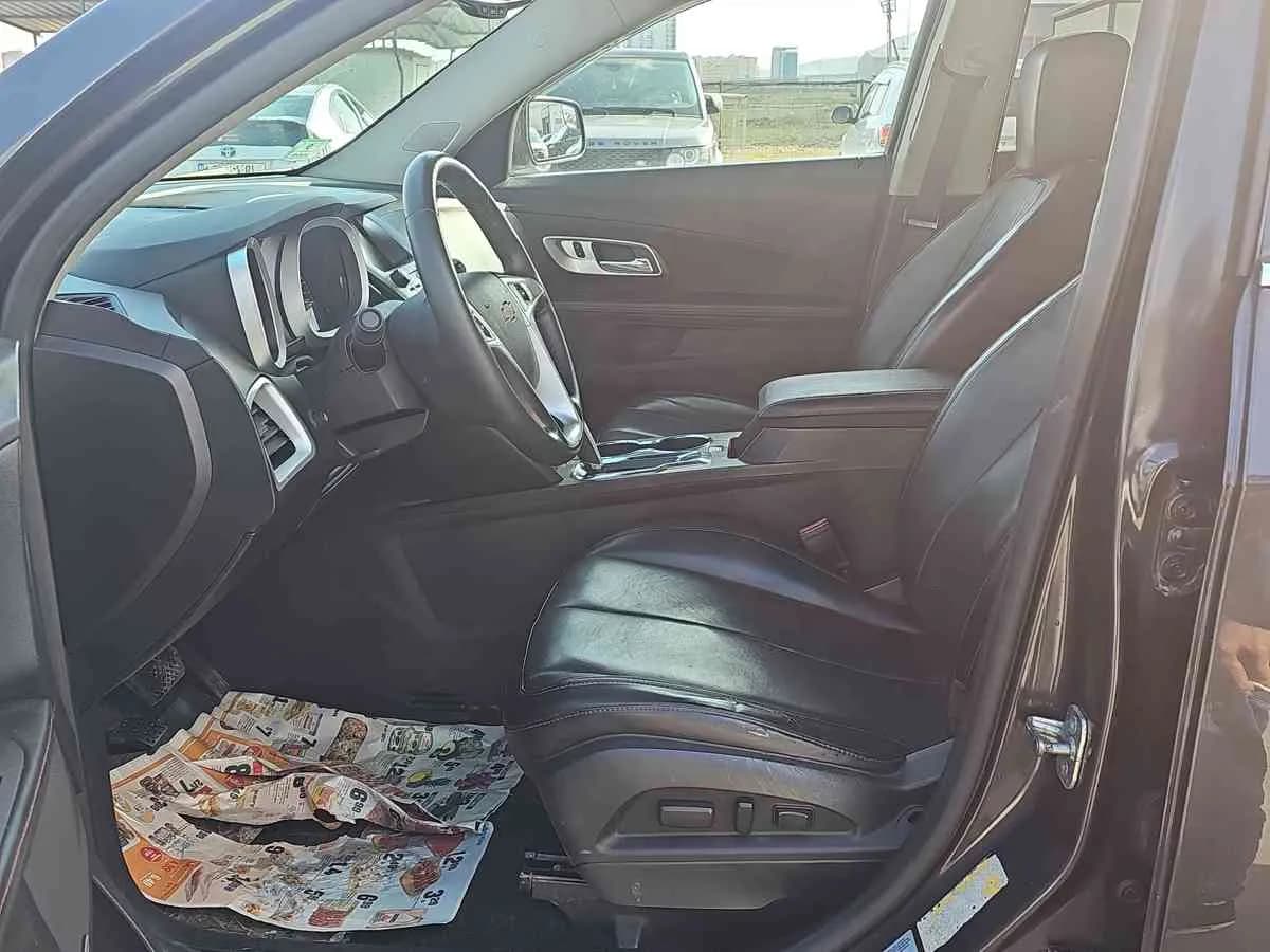 CHEVROLET Equinox - 9