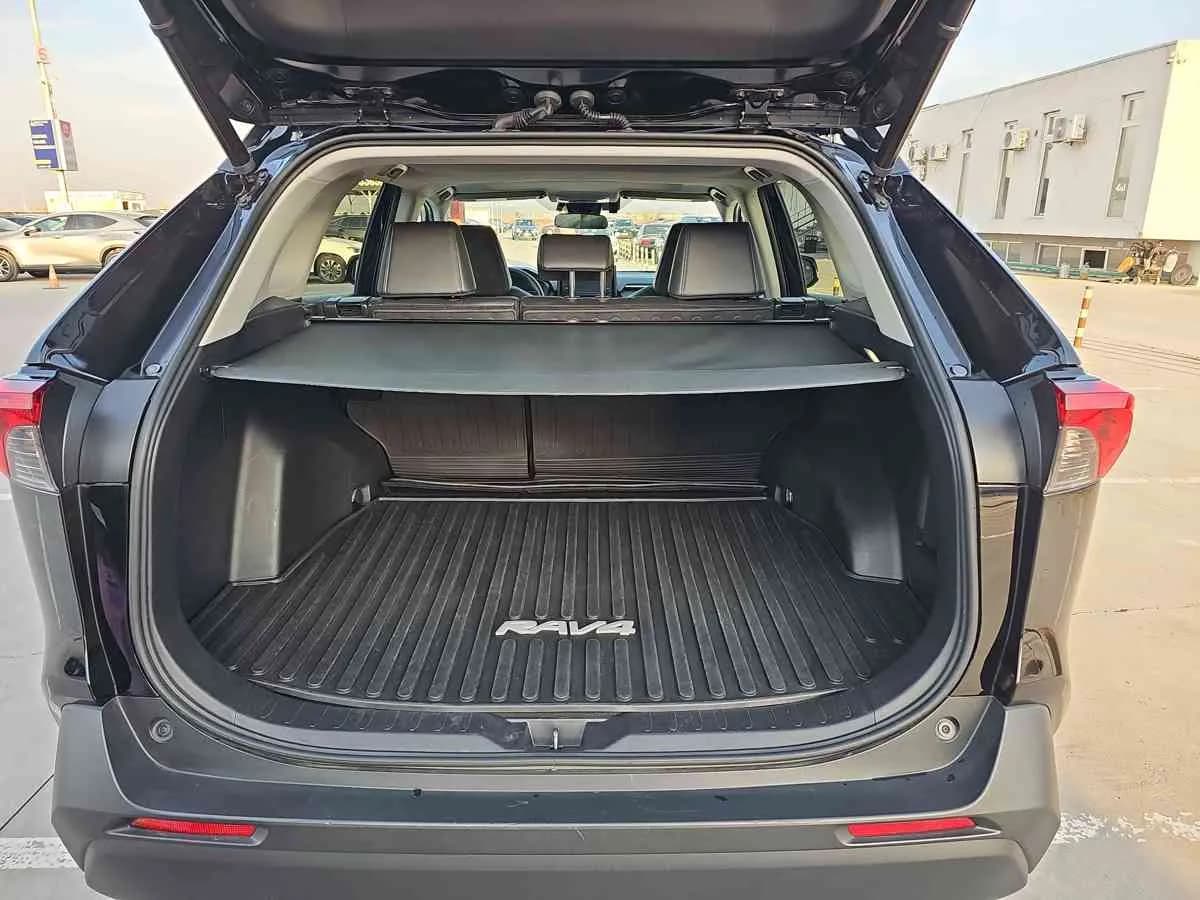 TOYOTA RAV4 - 10