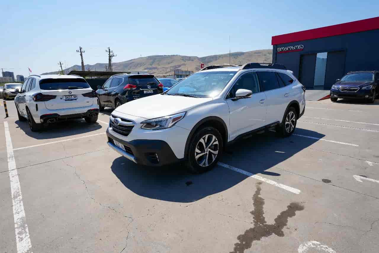 SUBARU Outback - 1