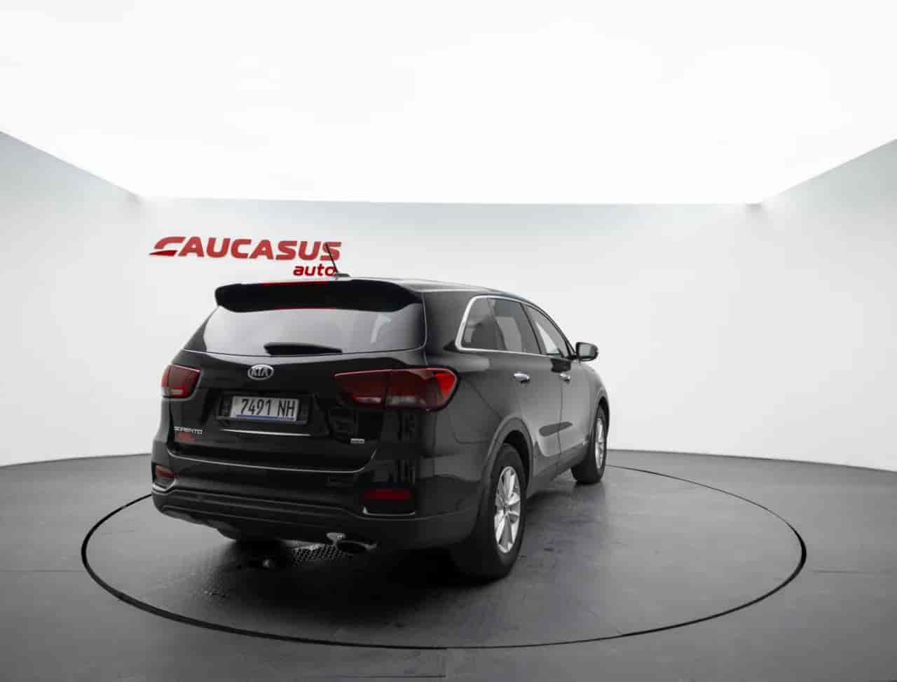 KIA Sorento - 4
