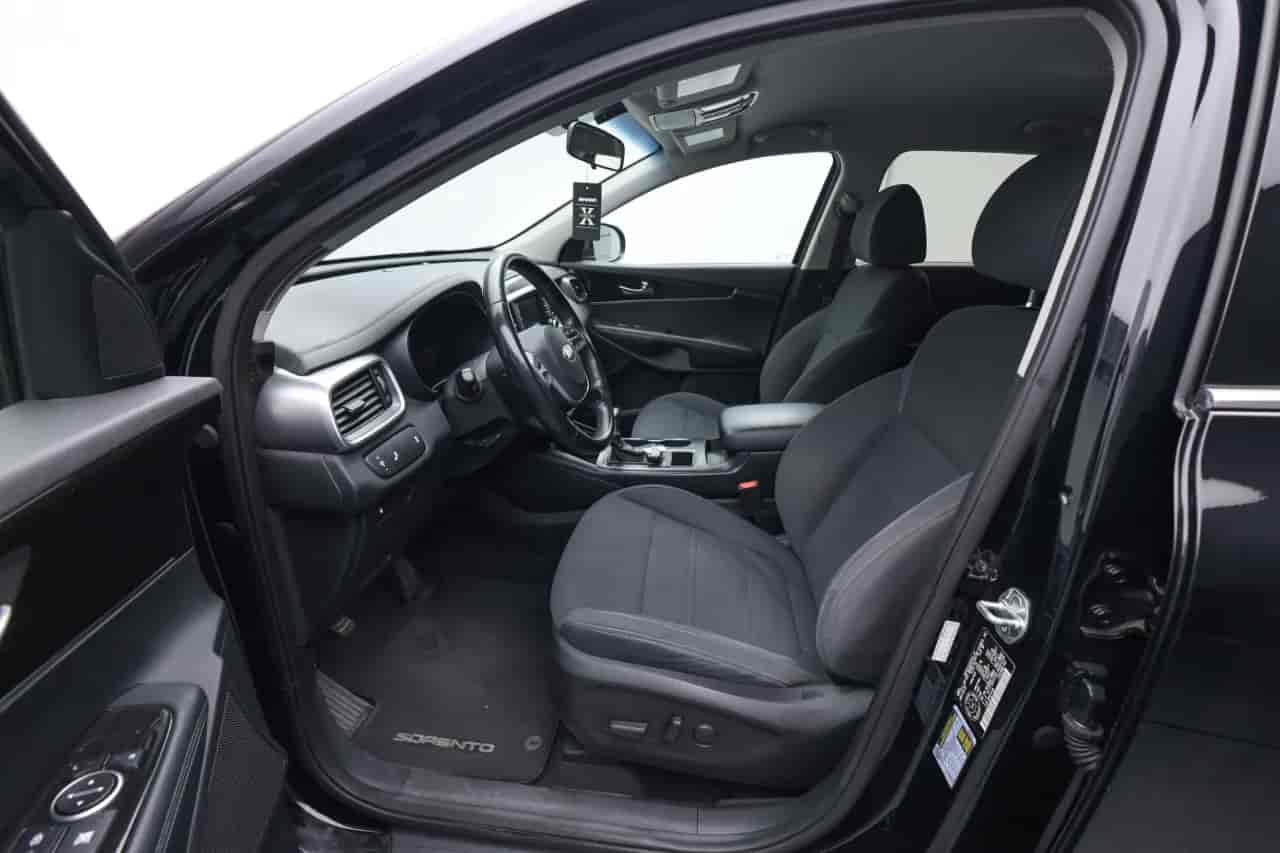 KIA Sorento - 10