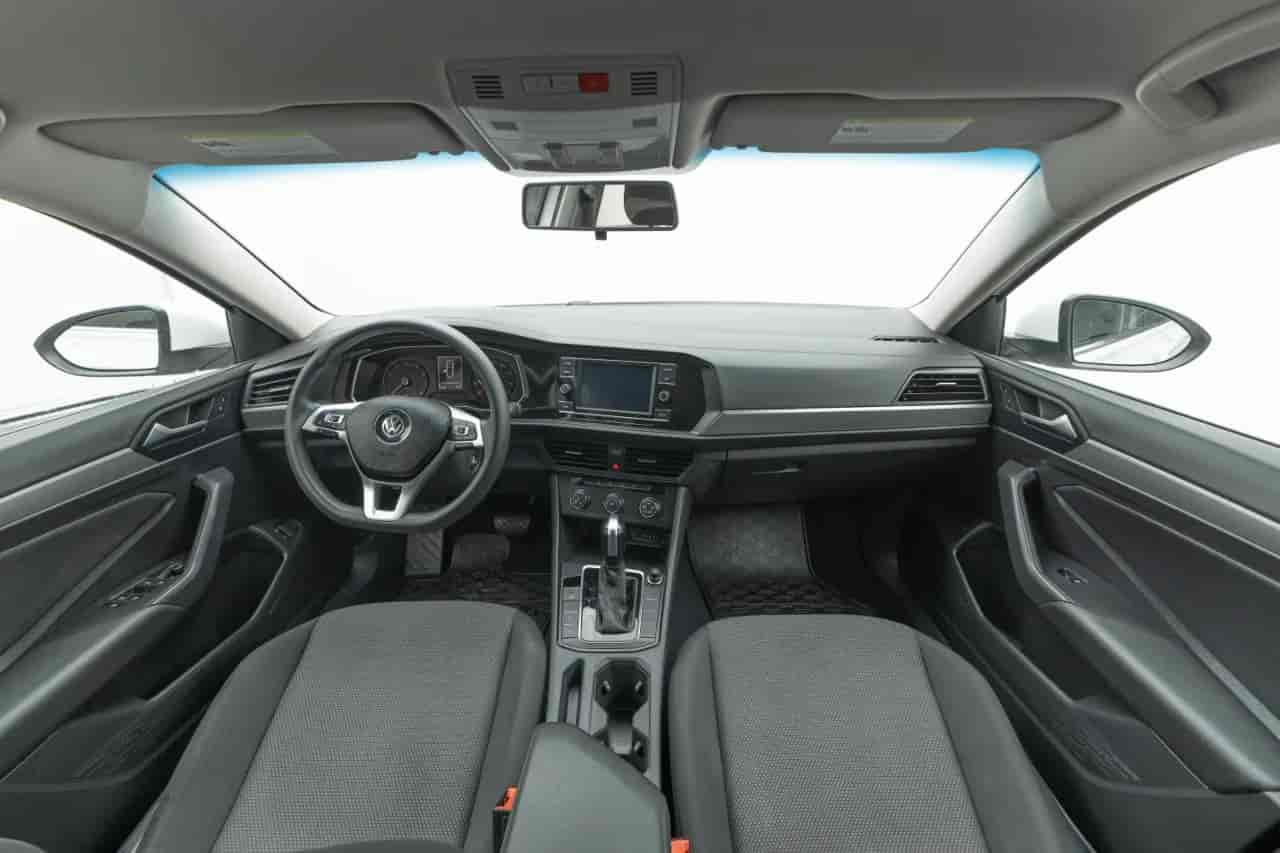 VOLKSWAGEN Jetta - 9
