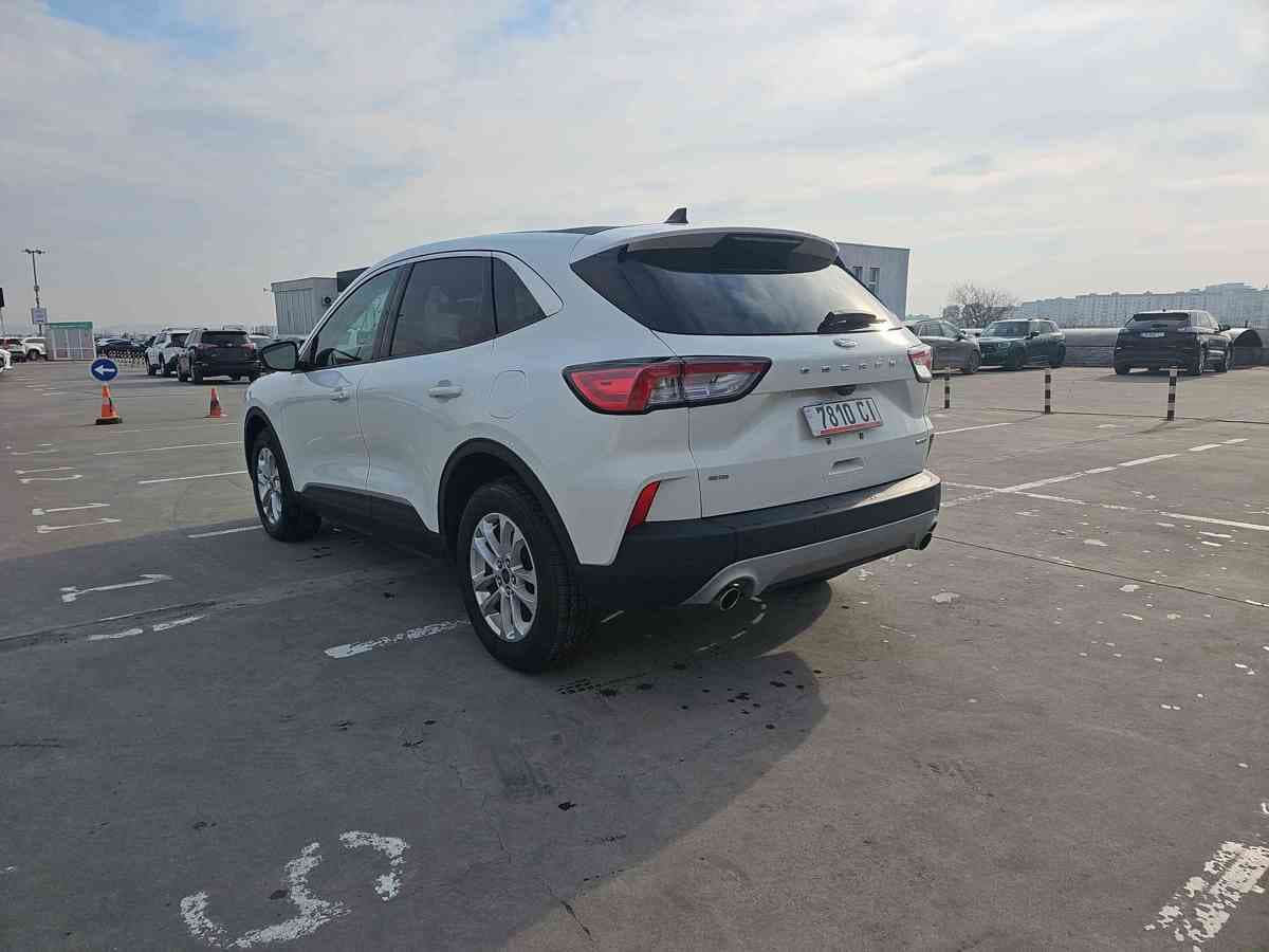 FORD Escape - 6