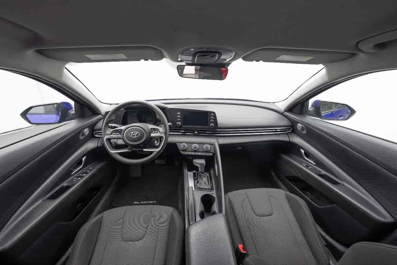 HYUNDAI Elantra - 10