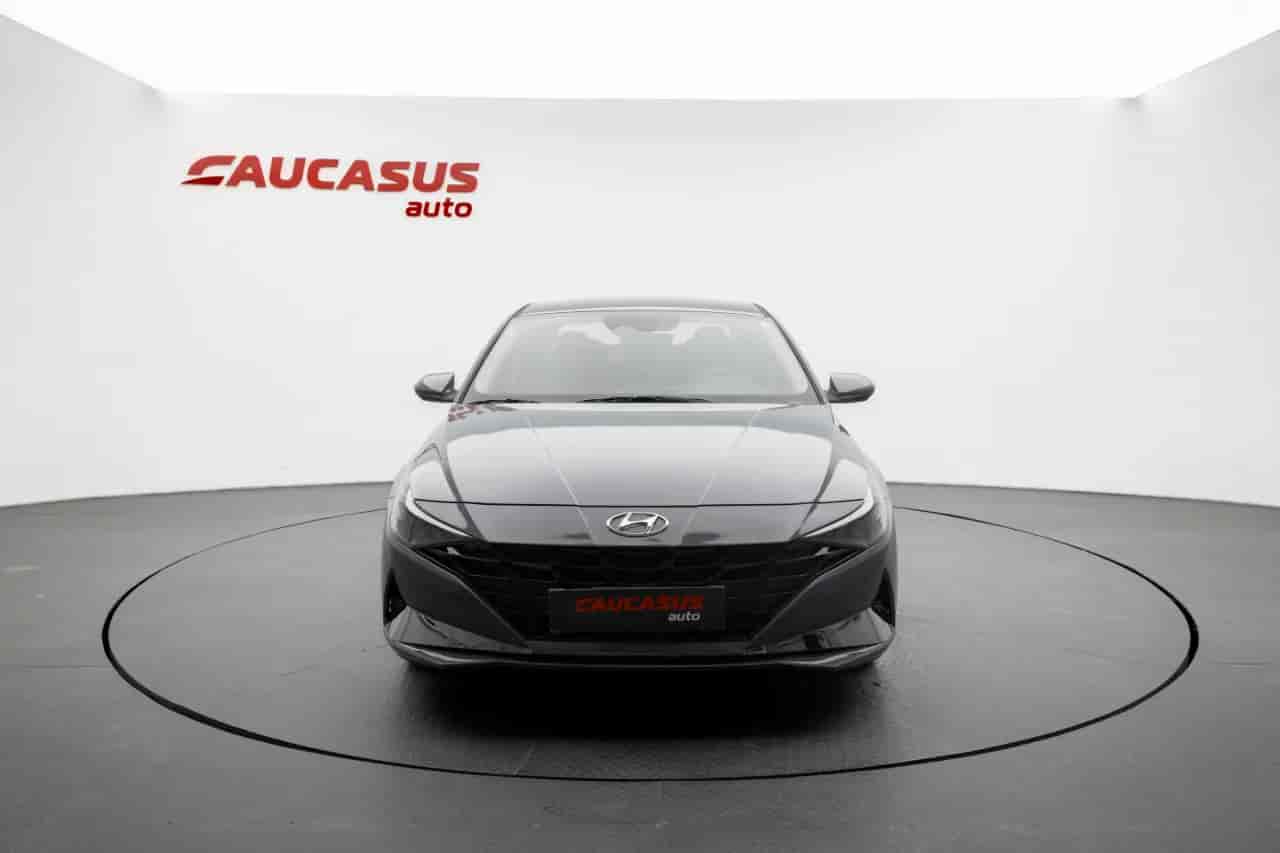 HYUNDAI Elantra - 2