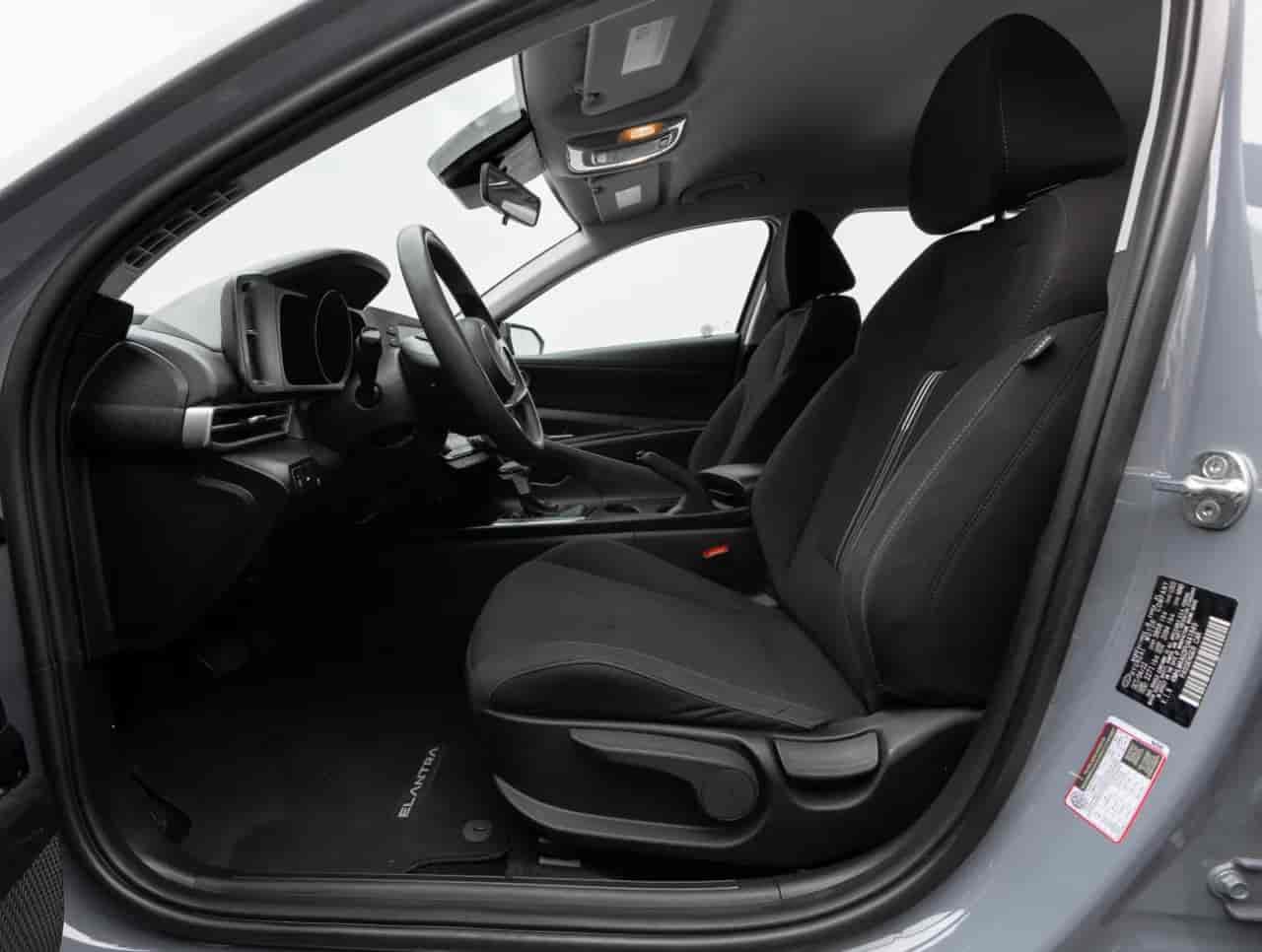 HYUNDAI Elantra - 10