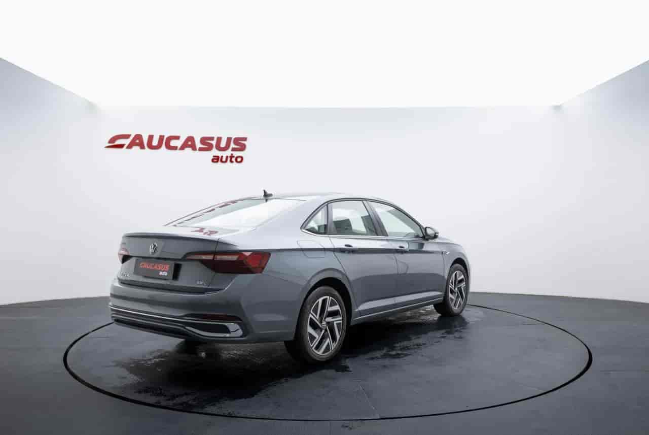 VOLKSWAGEN Jetta - 4