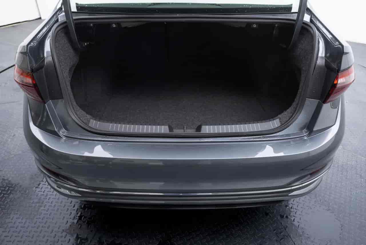 VOLKSWAGEN Jetta - 7