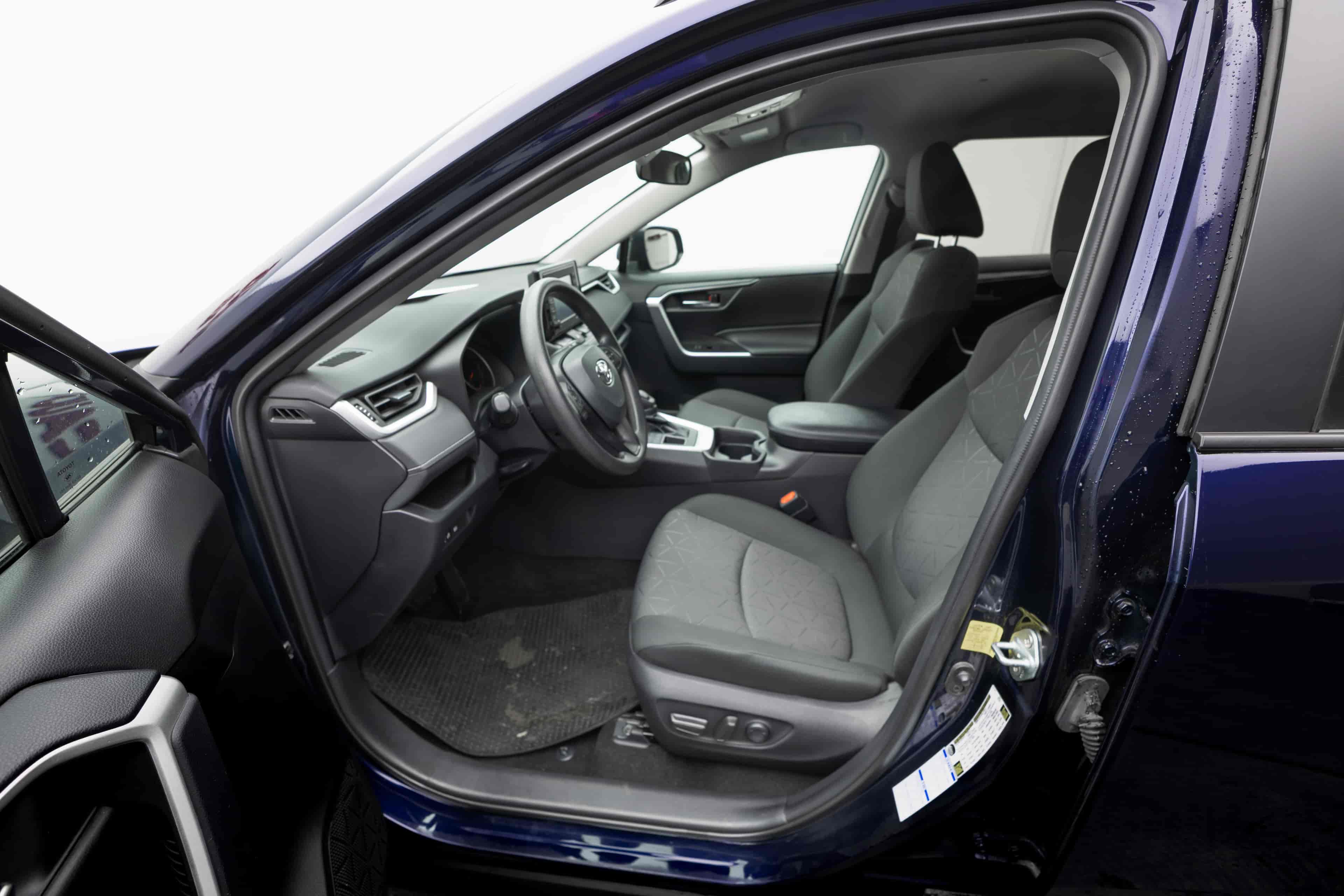 TOYOTA RAV4 - 7