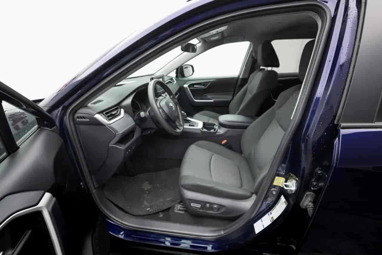 TOYOTA RAV4 - 7