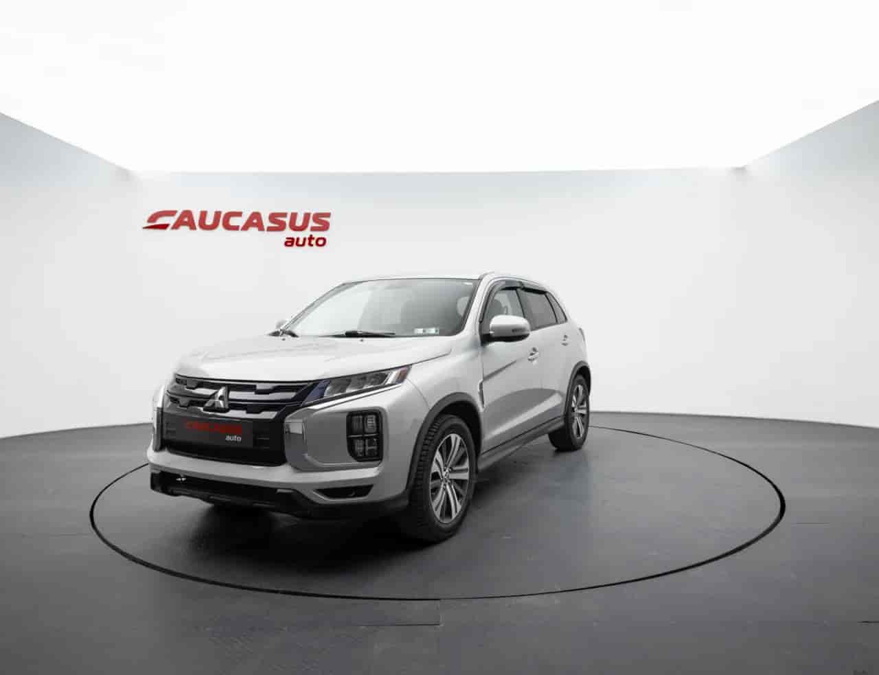 MITSUBISHI Outlander - 1