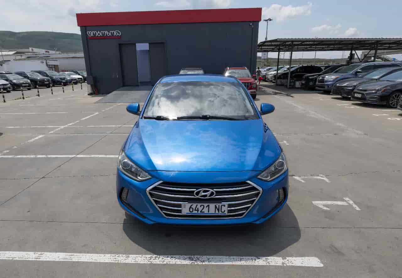 HYUNDAI Elantra - 2