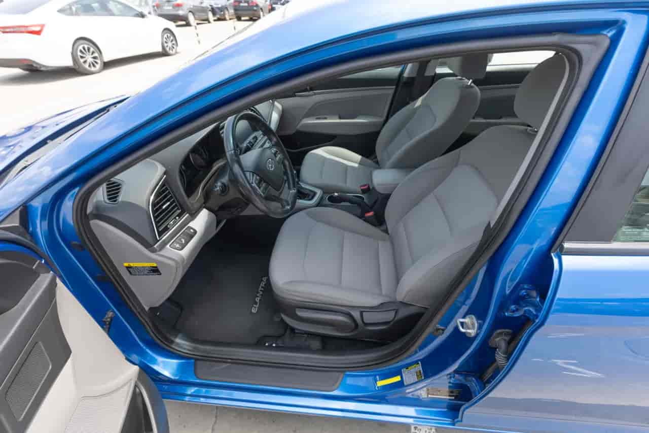 HYUNDAI Elantra - 10