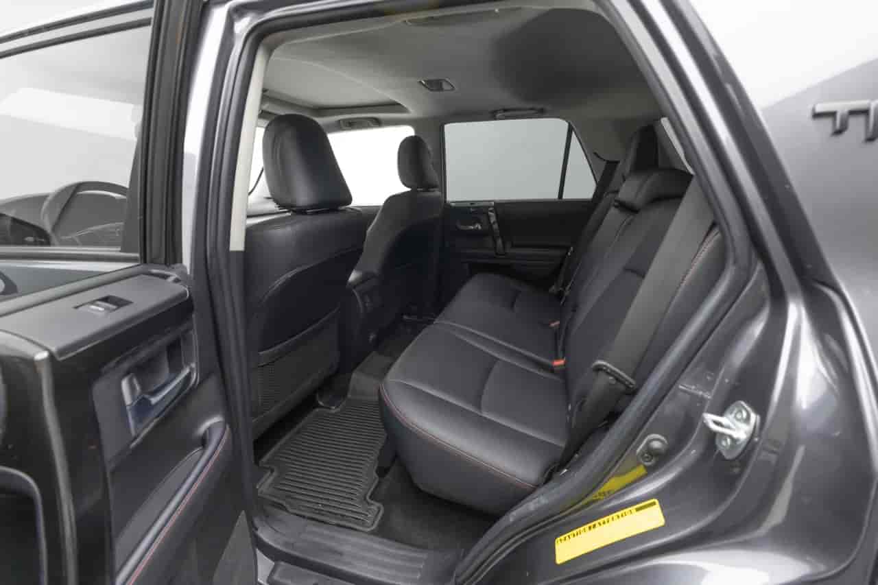 TOYOTA 4Runner - 8