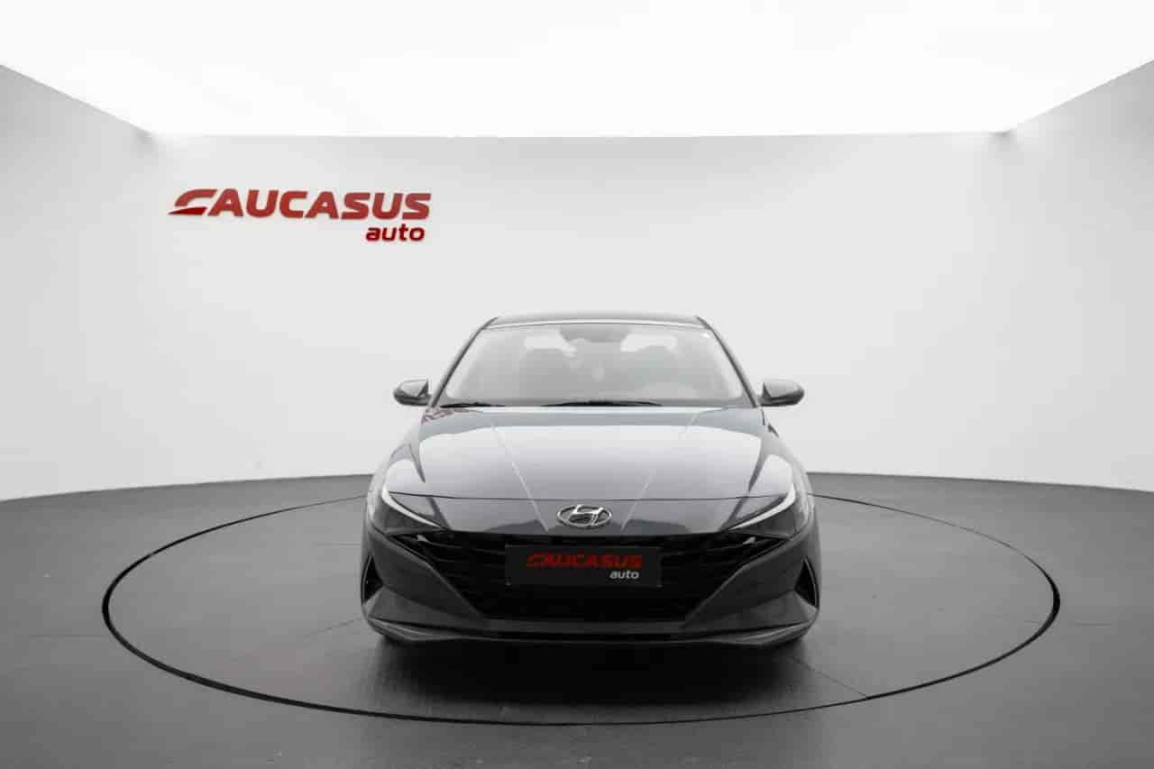 HYUNDAI Elantra - 2