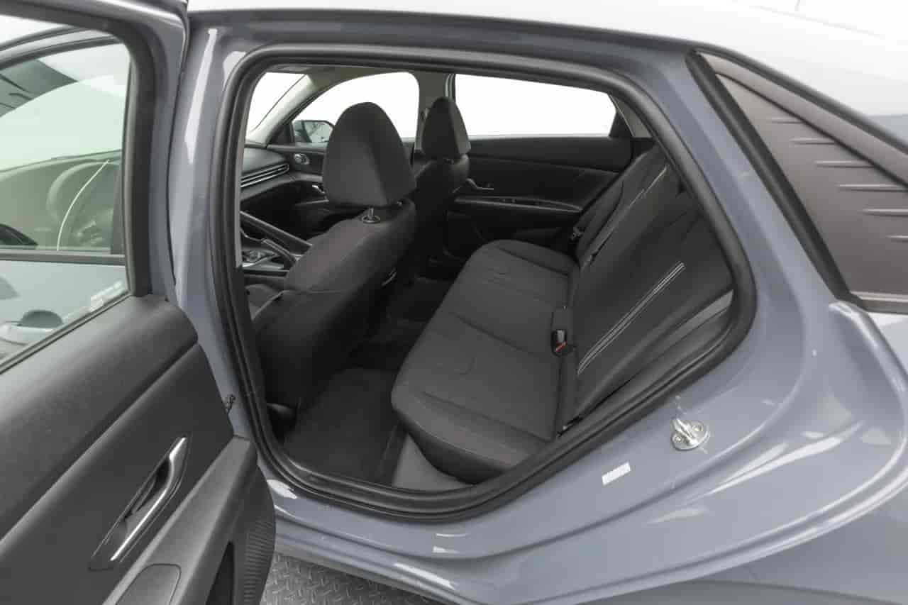 HYUNDAI Elantra - 8