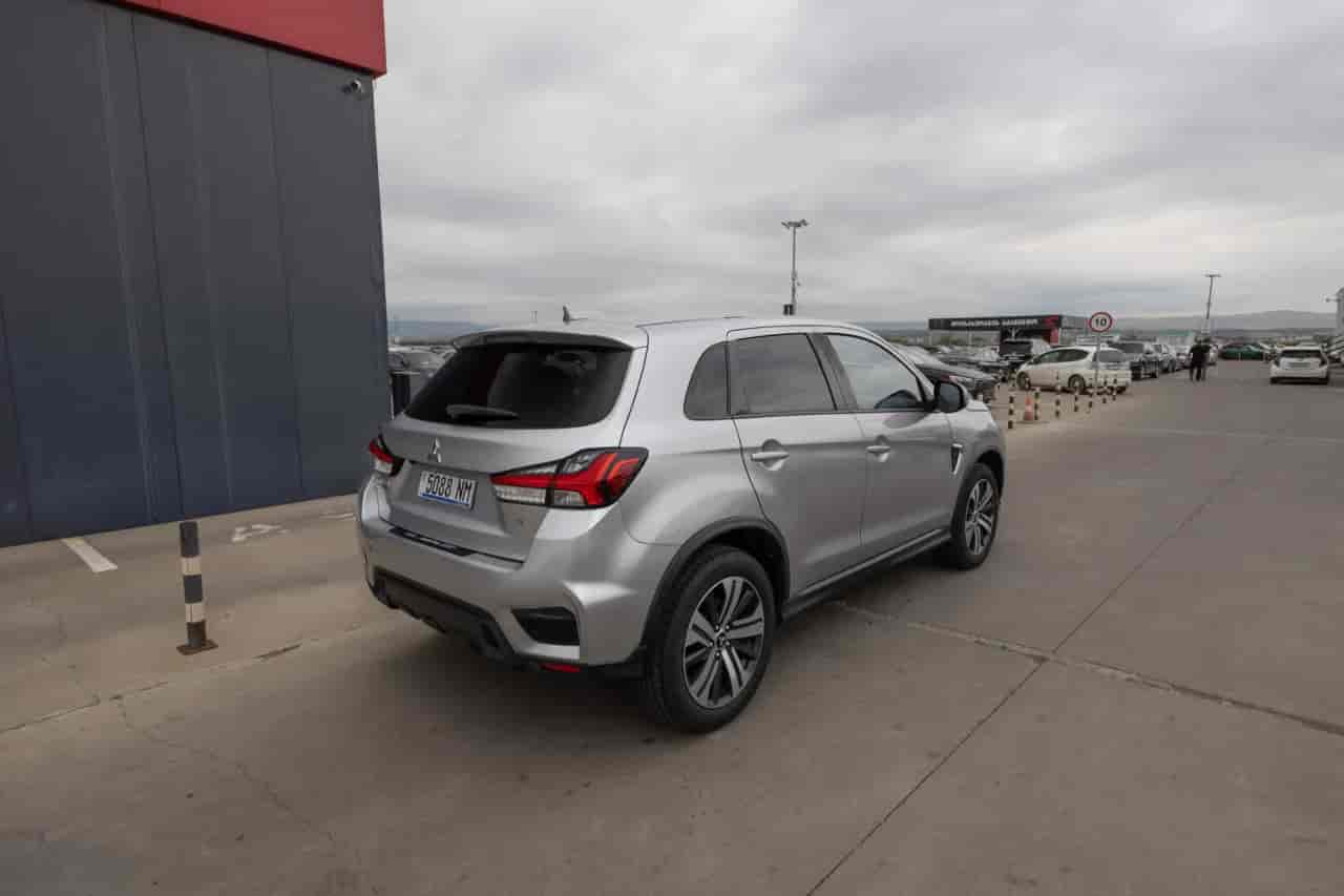 MITSUBISHI Outlander Sport - 4