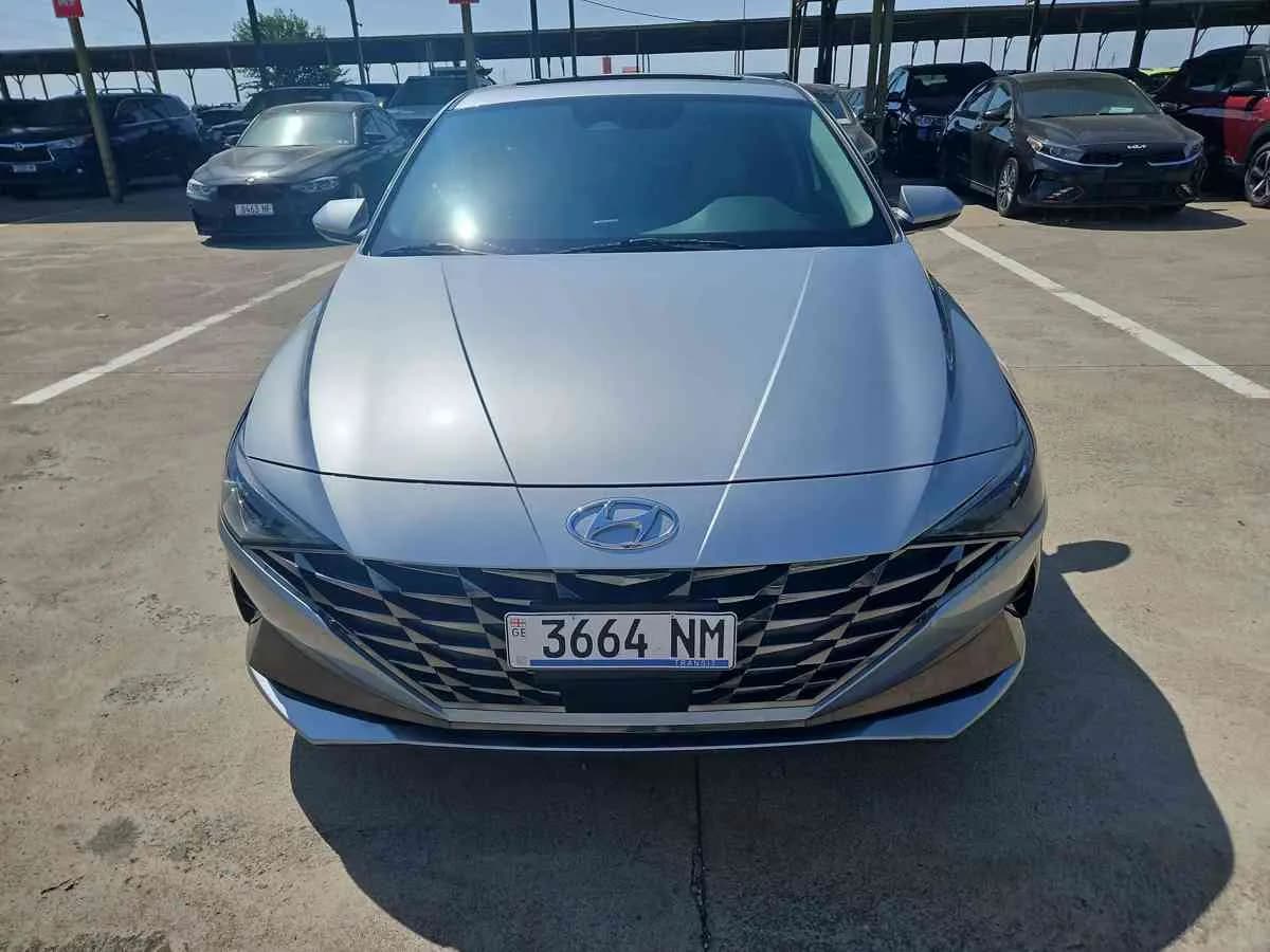 HYUNDAI Elantra - 2