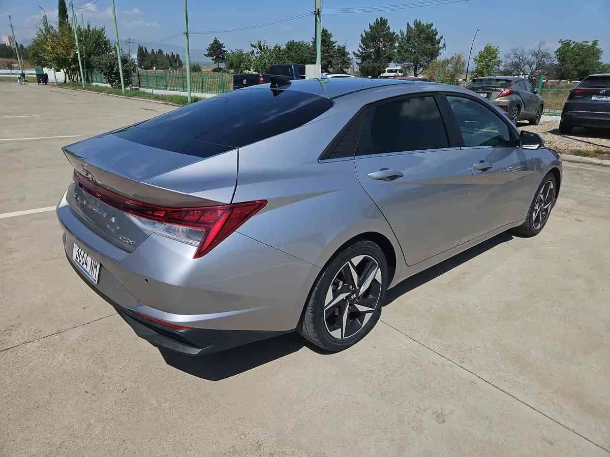 HYUNDAI Elantra - 5