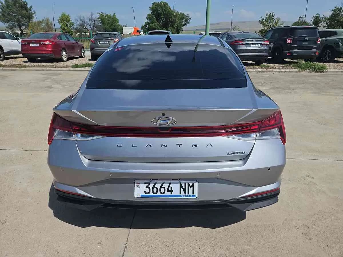 HYUNDAI Elantra - 6
