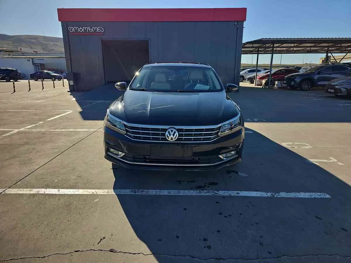 VOLKSWAGEN Passat - 2