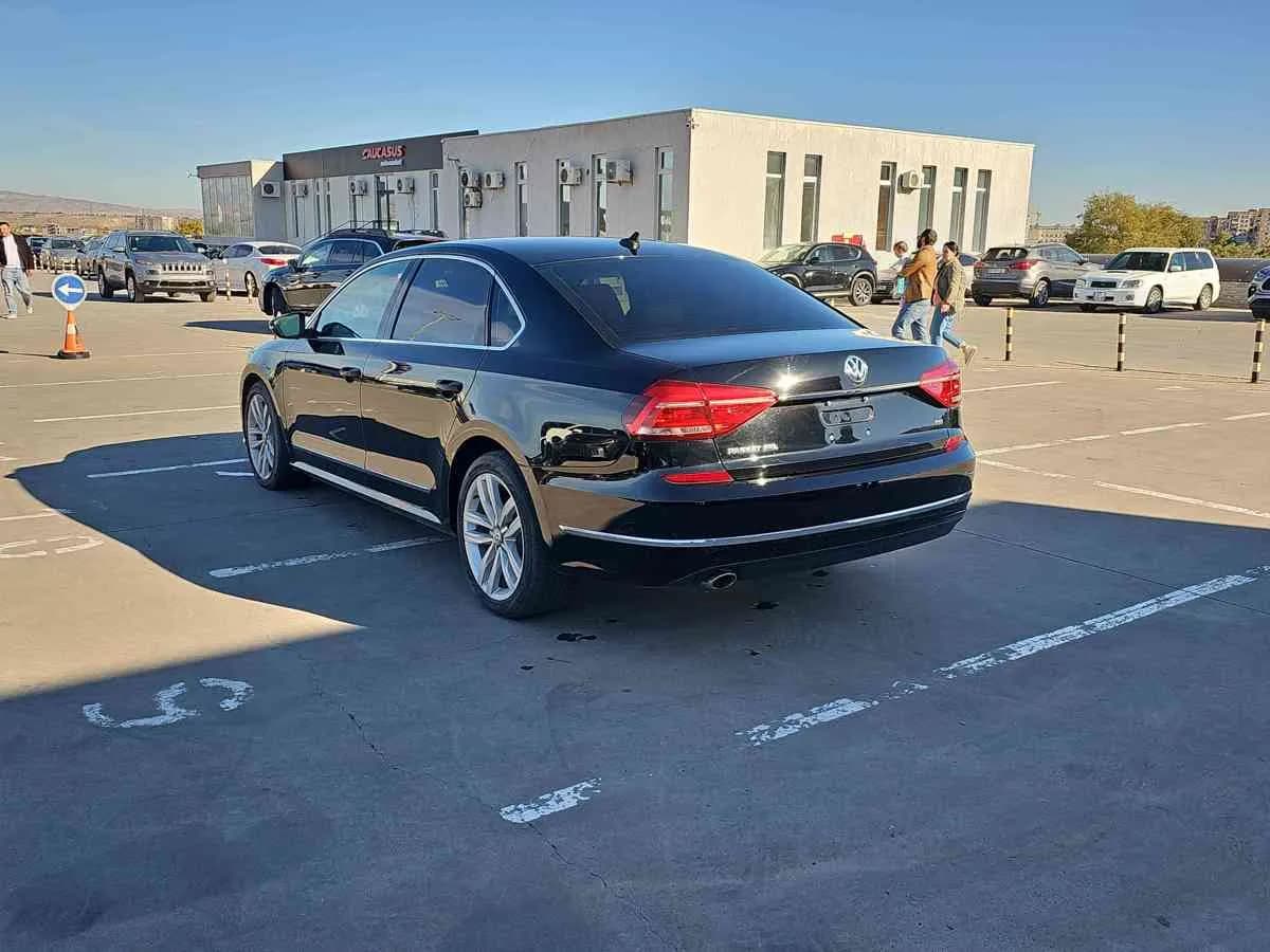 VOLKSWAGEN Passat - 6