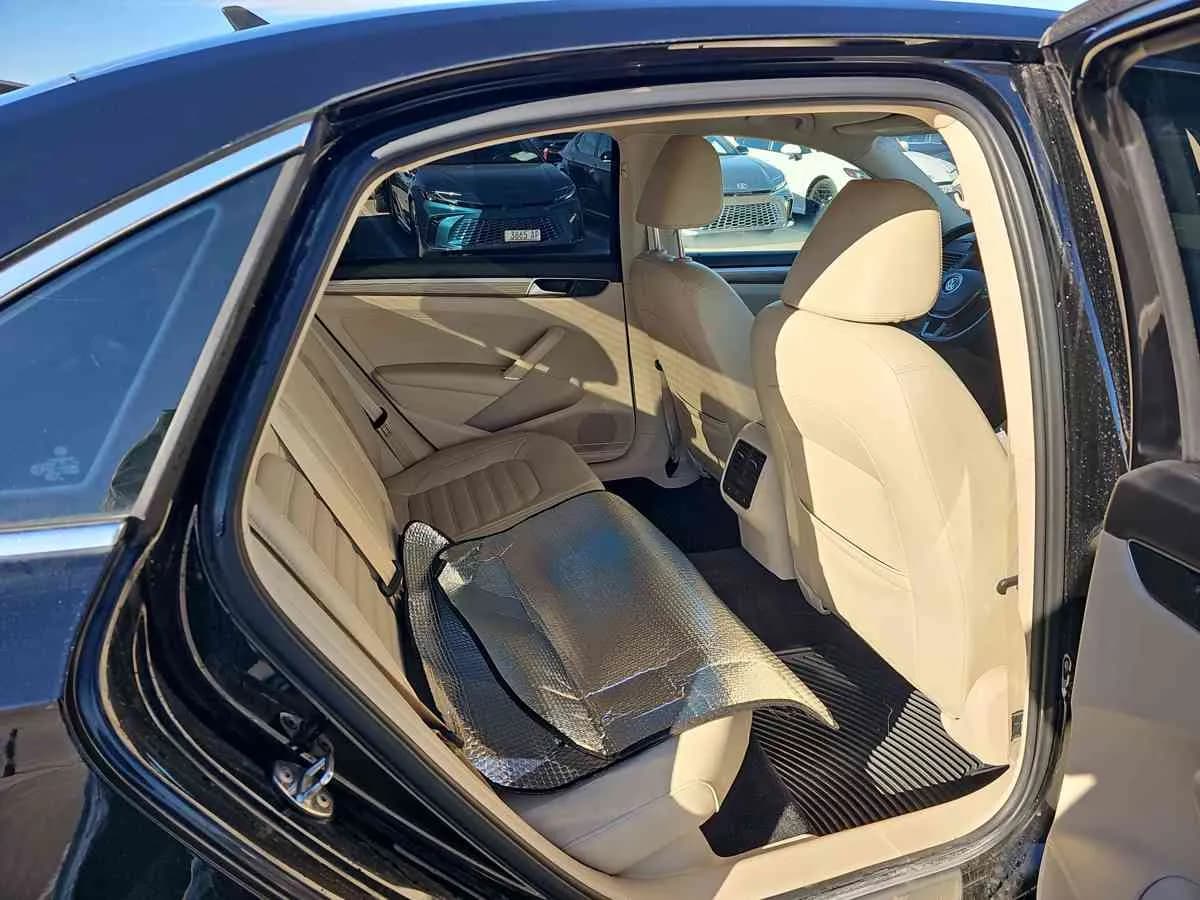 VOLKSWAGEN Passat - 7