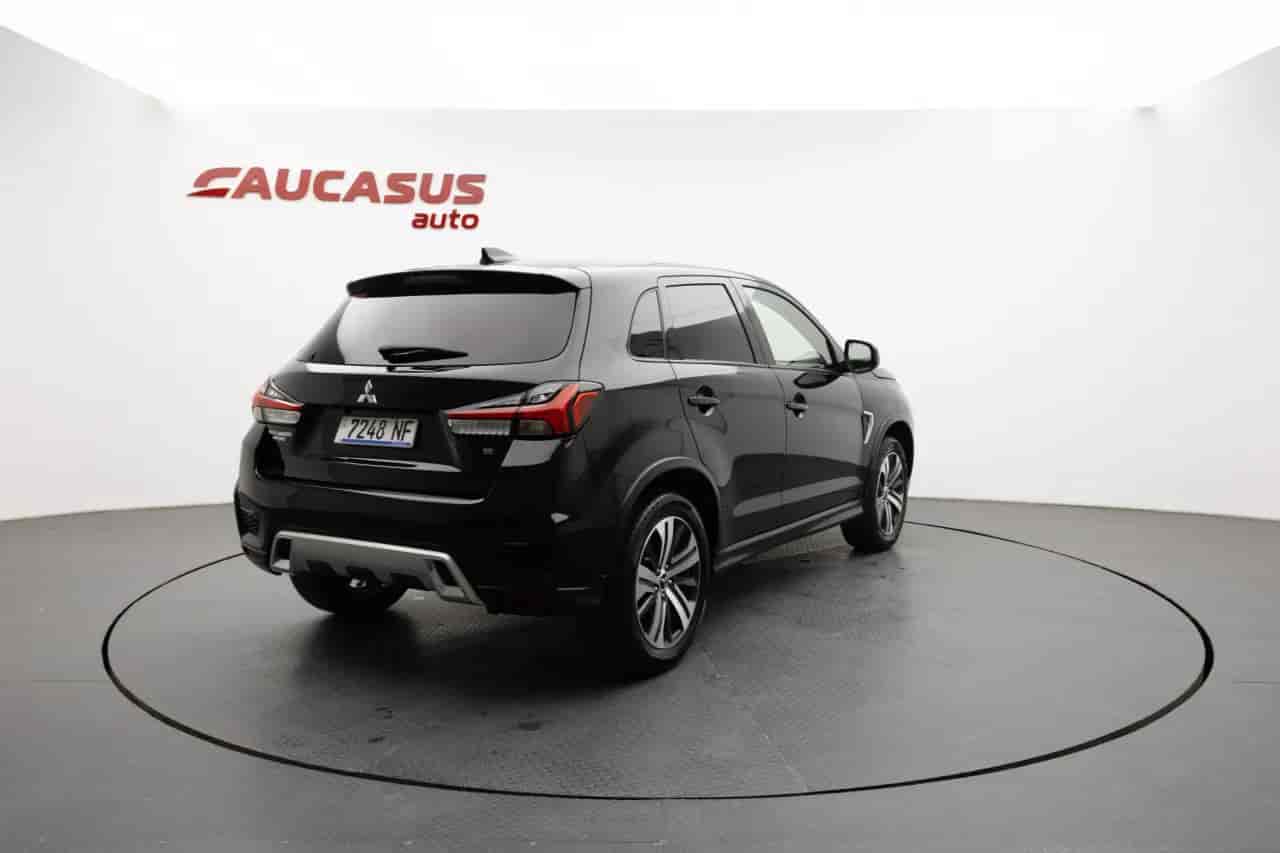 MITSUBISHI Outlander - 4