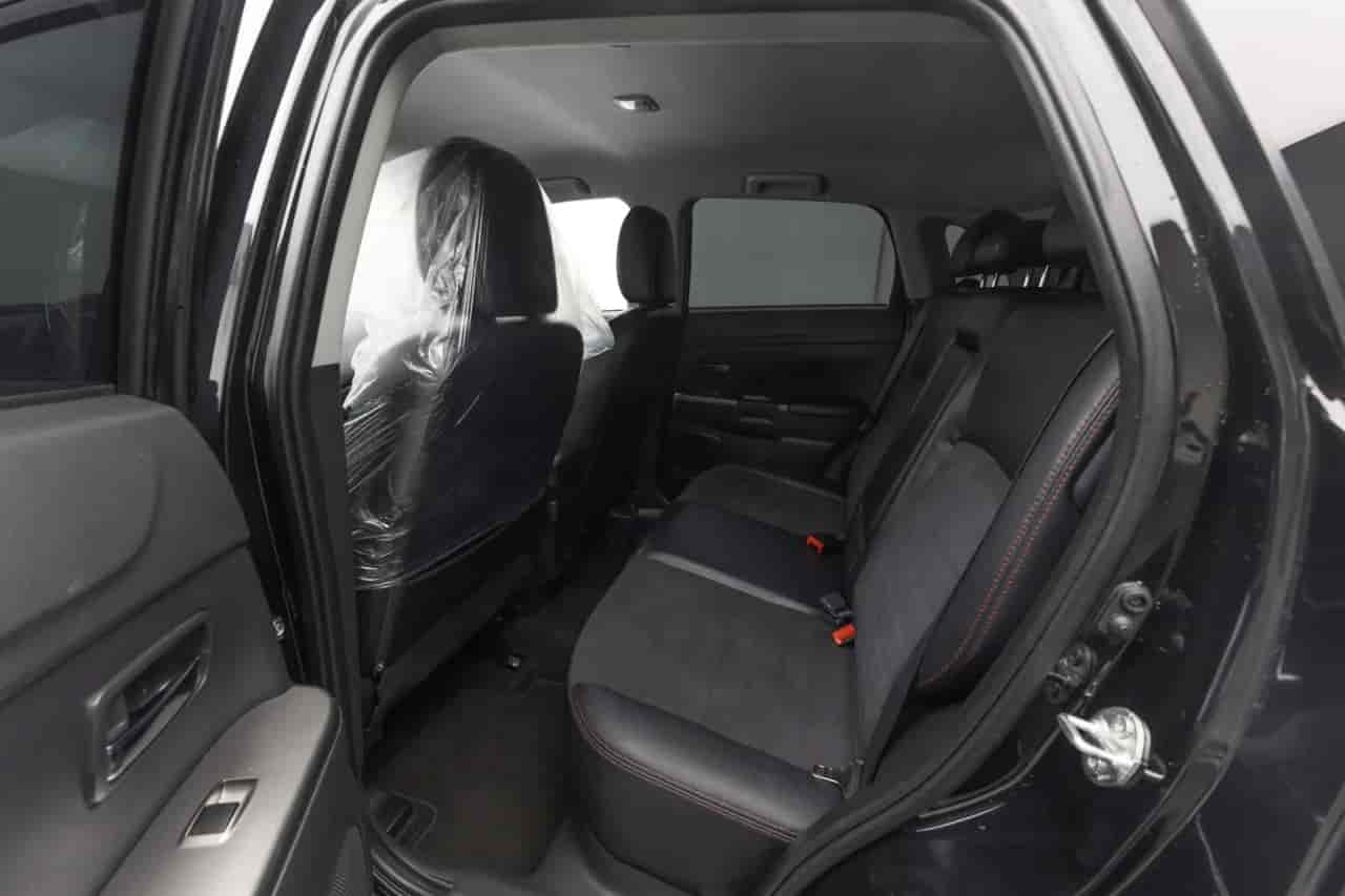 MITSUBISHI Outlander - 8