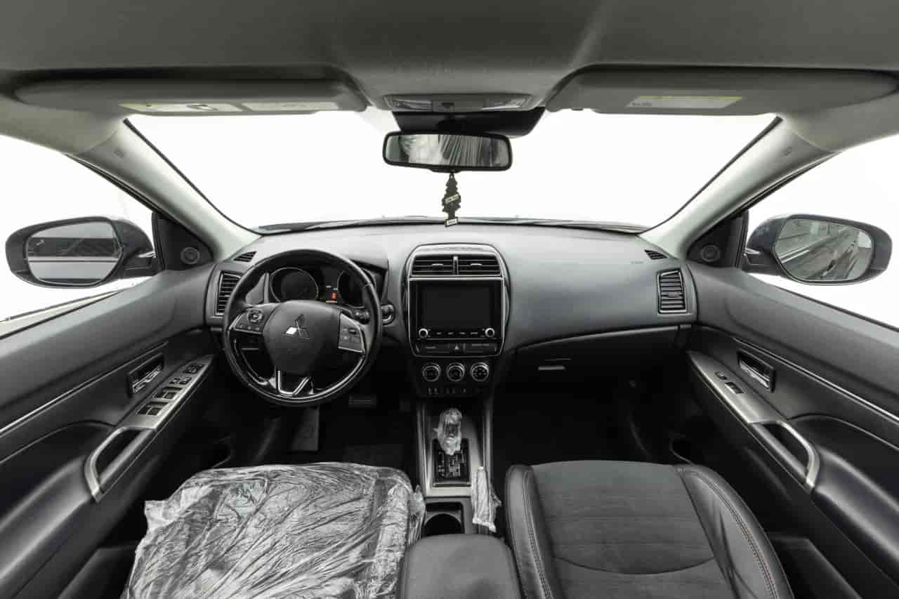 MITSUBISHI Outlander - 9