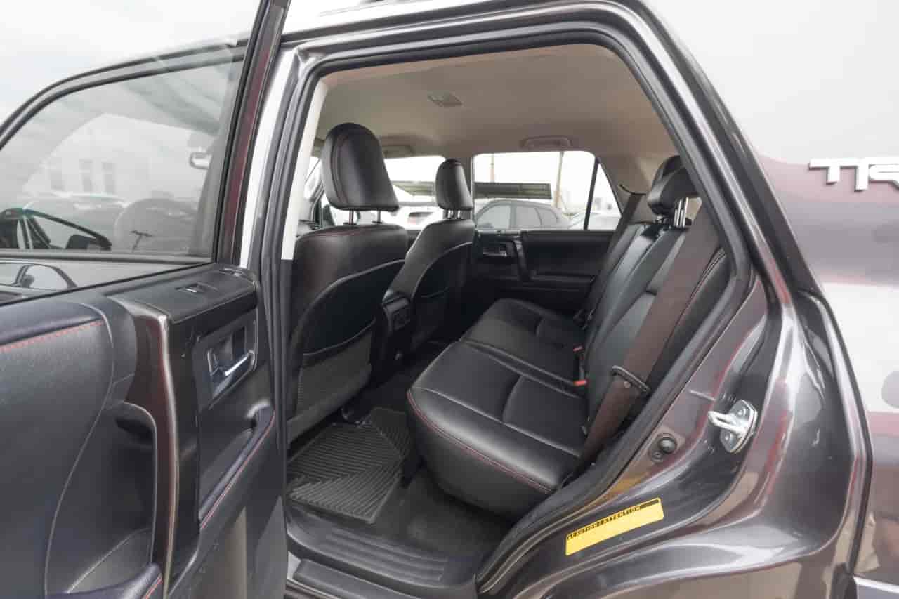 TOYOTA 4-Runner - 8
