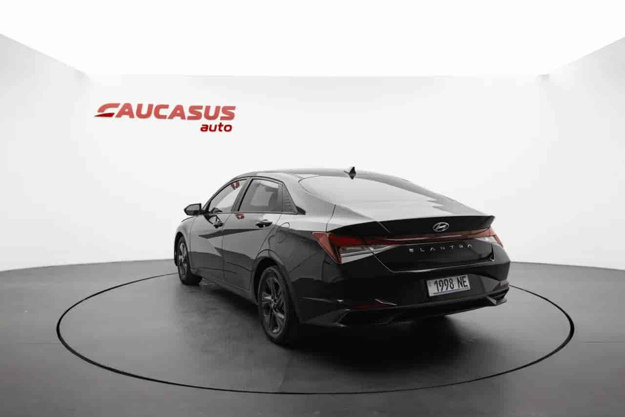 HYUNDAI Elantra - 6