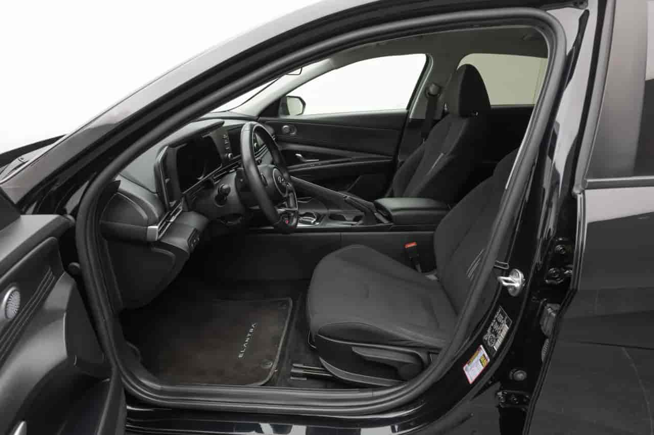 HYUNDAI Elantra - 10