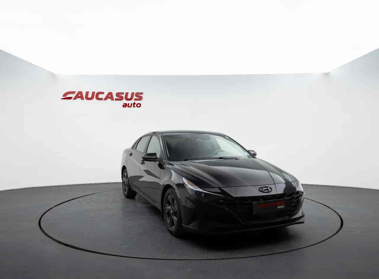 HYUNDAI Elantra - 3