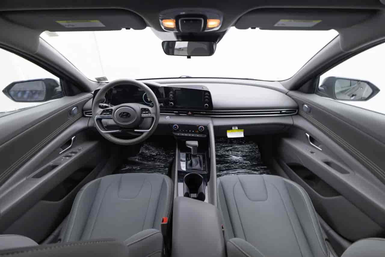 HYUNDAI Elantra - 9