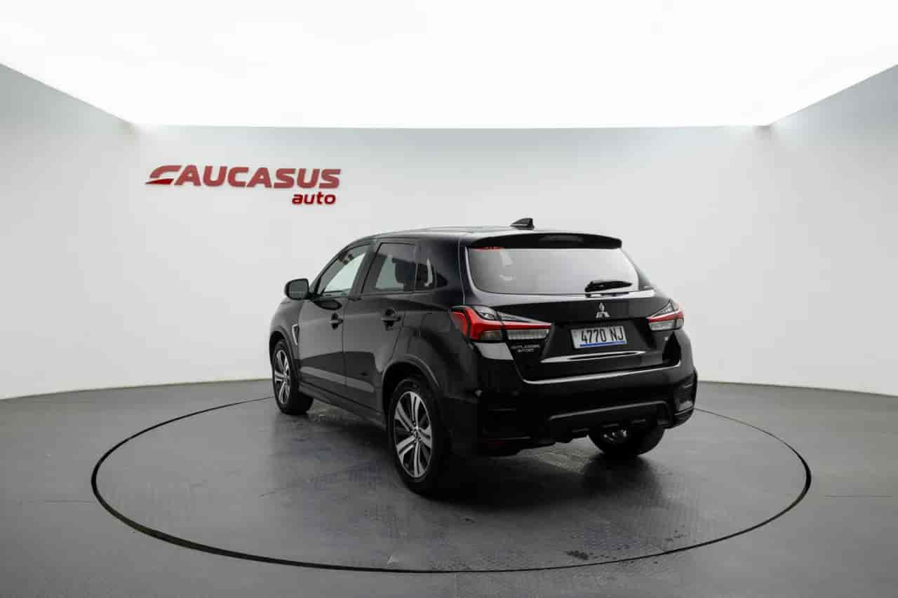 MITSUBISHI Outlander Sport - 4