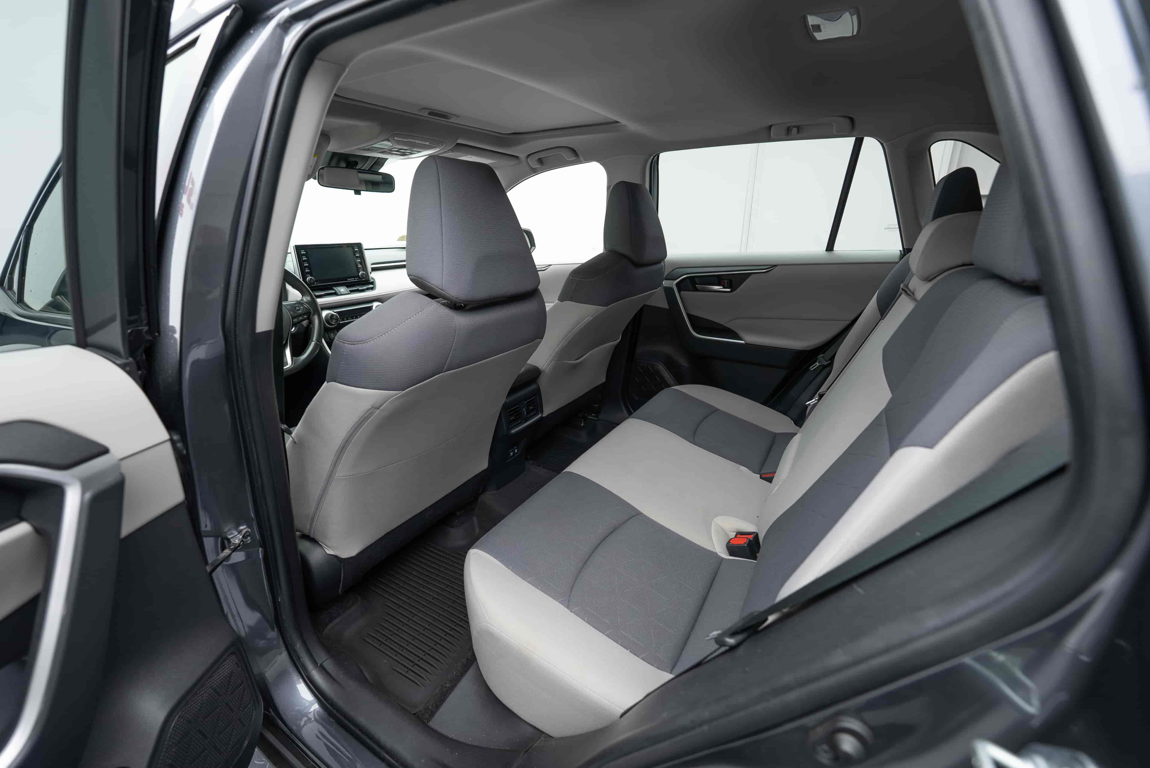TOYOTA RAV4 - 8