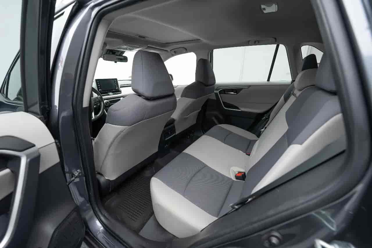 TOYOTA RAV4 - 8